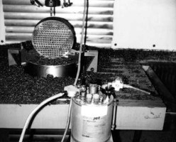 Versuchsmaschine_mit_MMKS_System_und_Werkstueck